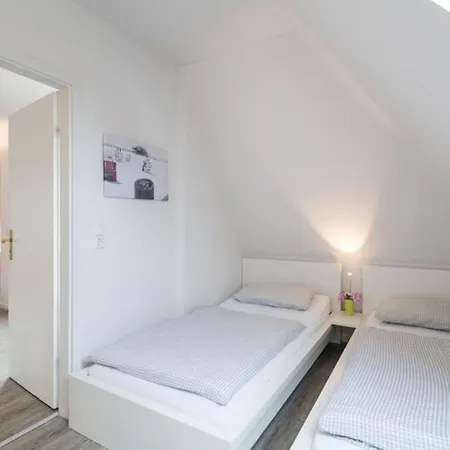 Haus Angela - Joe *